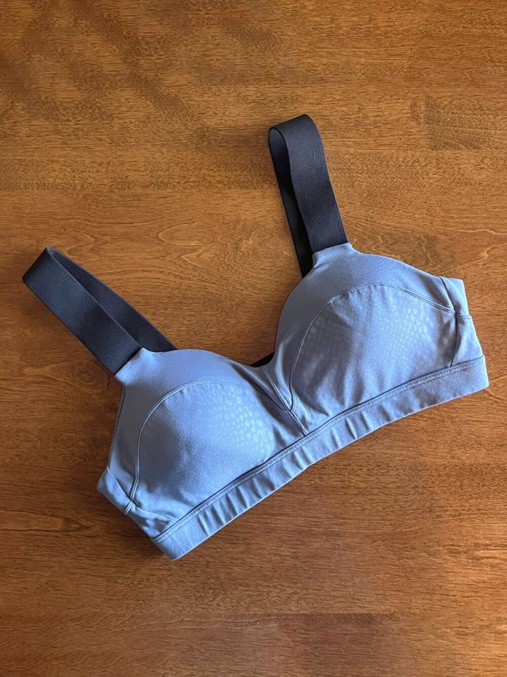 Brooks Moving Comfort "Hot Shot" periwinkle sports bra M